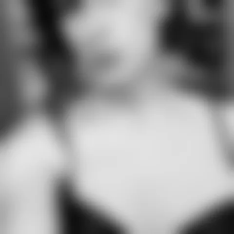 J******-