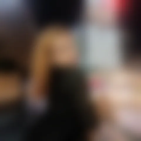 L****-
